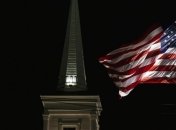 Учитель в США отстранен от занятий за надругательство над флагом