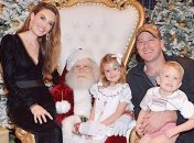 Арми Хаммер вместе с женой показали семейную рождественскую открытку (Фото)