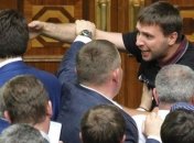 Парасюк устроил потасовку с Насировым в Раде (Видео)