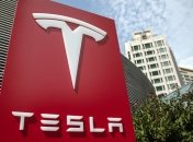 Владельцев Tesla ждут новые функции автопилота