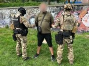 Тепер загрожує 5 років увʼязнення: в Києві спіймали водія, який нахабно підрізав "швидку" та погрожував лікарям (відео)