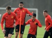 "МЮ" прибегнет к услугам защитников из молодежки