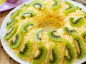 Салат из крабовых палочек и киви