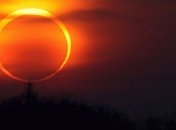 На выходных жители Земли смогут увидеть необычное солнечное затмение