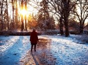 Жінка гуляє