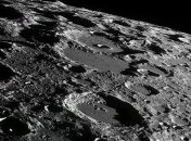 Под поверхностью Луны может быть вода