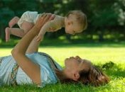 Новую дочь или сына можно найти по интернету