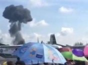 В Таиланде во время празднования Дня детей взорвался боевой истребитель (Видео)