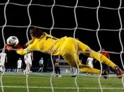 Нелепый гол принес победу Испании над Швейцарией (видео)