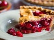 Рецепт дня: легкий вишневый пирог на скорую руку 