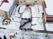 Росіяни вивели смертельно хворих дітей на мітинг