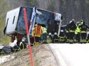 Жуткое ДТП в Швеции: Перевернулся автобус со школьниками, есть погибшие
