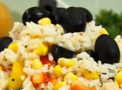 Салат из риса с крилем