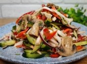 Яркий витаминный салат за десять минут