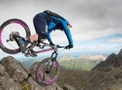 Как велосипедист покорял горы Шотландии (Видео)