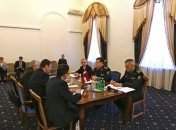 Полторак провел встречу с послом Латвии 