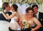 "Киев днем и ночью" 4 сезон финальная 48 серия: ребята сыграли тройную свадьбу (Видео)