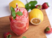 Вкусный освежающий лимонад