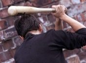 В ботсаду Киева с битой напали на женщину с коляской