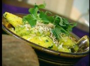 Тайский салат из ананаса