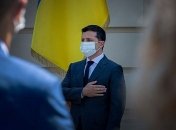 Президент поучаствовал в церемонии поднятия Государственного флага