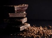 Медики объяснили, кому полезен черный шоколад