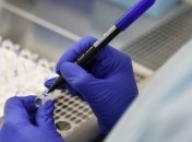 В Україні третю добу поспіль фіксують більше тисячі нових випадків коронавірусу