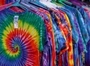 Мода 2019: стильные летние образы с трендовым принтом tie-dye