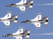 Blue Angels та Thunderbirds відсалютували лікарям та всім, хто бореться з коронавірусом у США