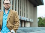 Як носити речі з тропічним принтом: модні поради від Андре Тана (Фото)