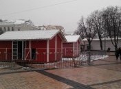 Софиевскую площадь в Киеве украшают к новогодним праздникам