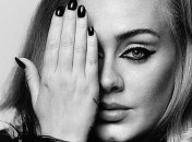 Плюс одна холостячка: певица Адель официально развелась спустя 2 года после разрыва с мужем 