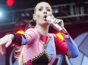Игги Азалия не перестает говорить о своей силиконовой груди