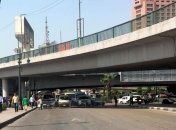 В Каире мужчина бросил взрывное устройство в посольство США