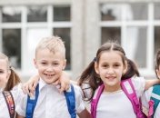 Короткие "домашки" и полезное меню: Минздрав меняет правила для школ