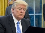 Трамп остановил наем бюджетников в США