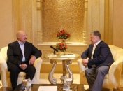 Порошенко встретился в ОАЭ с Лукашенко