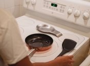 Сковорода с маслом