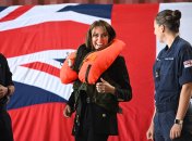 Принцесса Уэльская примерила спасательный жилет