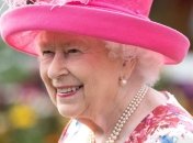 92-летняя королева Елизавета II в ярко-голубом платье провела деловую встречу