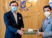 МИД: Индия передала Украине 30 тыс таблеток противовирусного препарата
