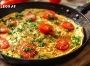 Омлет можна приготувати і за відсутності молока (зображення створено за допомогою ШІ)