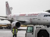 Пассажиры не поделили место для багажа и устроили массовую драку в самолете (видео)