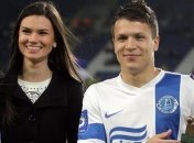Лобода вручила Евгению Коноплянке награду за лучший гол 2013 года