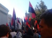 "Правый сектор" пикетирует Администрацию Президента