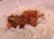 Раковые шейки в томатном соусе с овощами