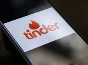 Не только соединяет сердца: сервис для знакомств Tinder снял собственный сериал