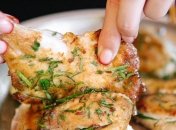 Судья "Мастер Шеф" Владимир Ярославский поделился рецептом приготовления самой сочной курицы 