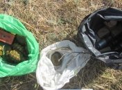 Возле Лисичанска нашли много боеприпасов и взрывчатки