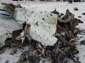Від літака залишилися самі уламки, а тіла так і не показали